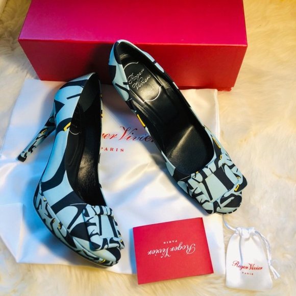 New authentic roger vivier Pumps
